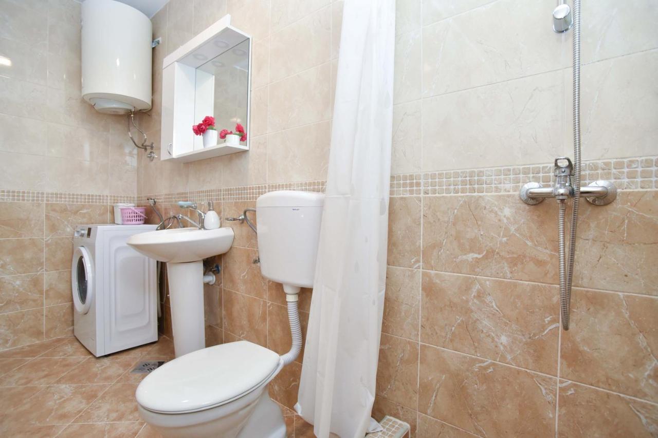 Ban Apartmani Budva Exterior photo
