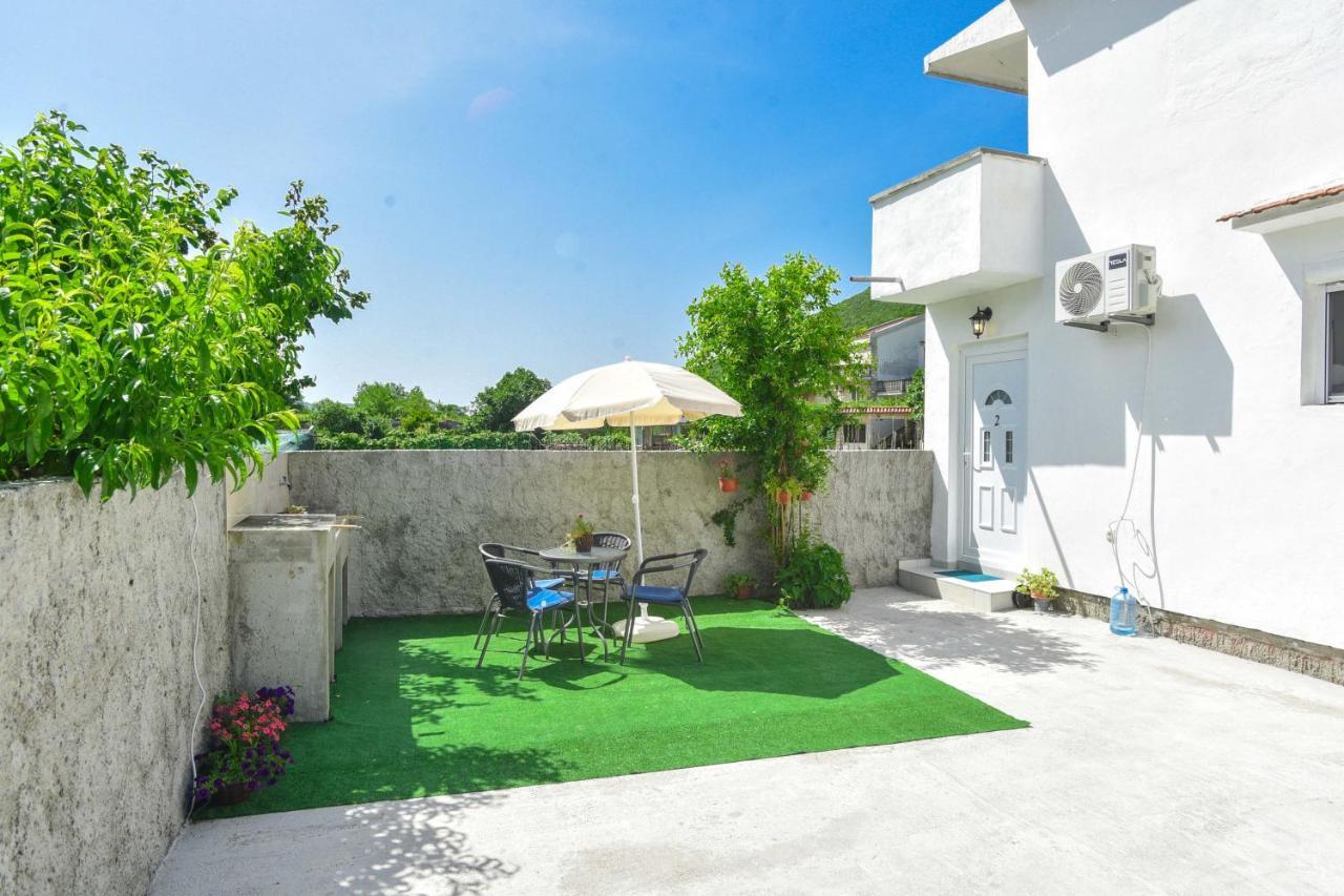 Ban Apartmani Budva Exterior photo